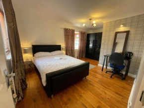ASHMINA HOLIDAY LET with Free onsite Parking NOT FOR VANS but for cars only